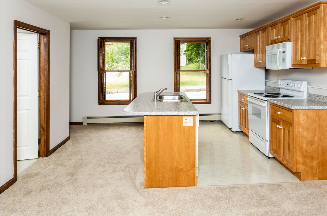 Kitchen-ath-The-Carriage-House-apartments
